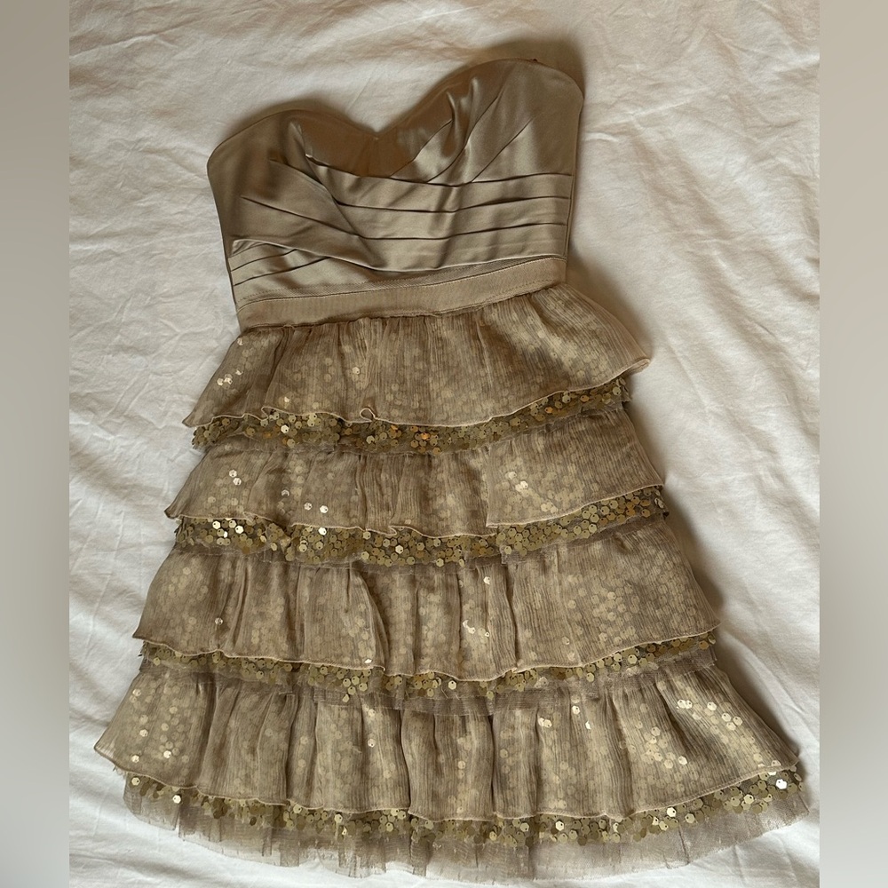BCBG MAX AZRIA STRAPLESS MINI DRESS SZ. 2 PETITE CHAMPAGNE COLOR